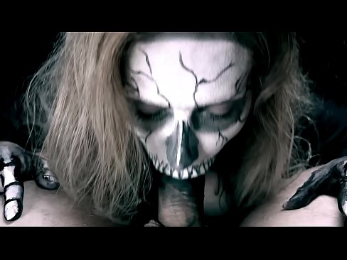 ❤️ Demona knabino suĉanta kokon per sia nigra buŝo kaj glutante kumon. Hejmfarita porno ĉe porno eo.porngameshub.ru ❌